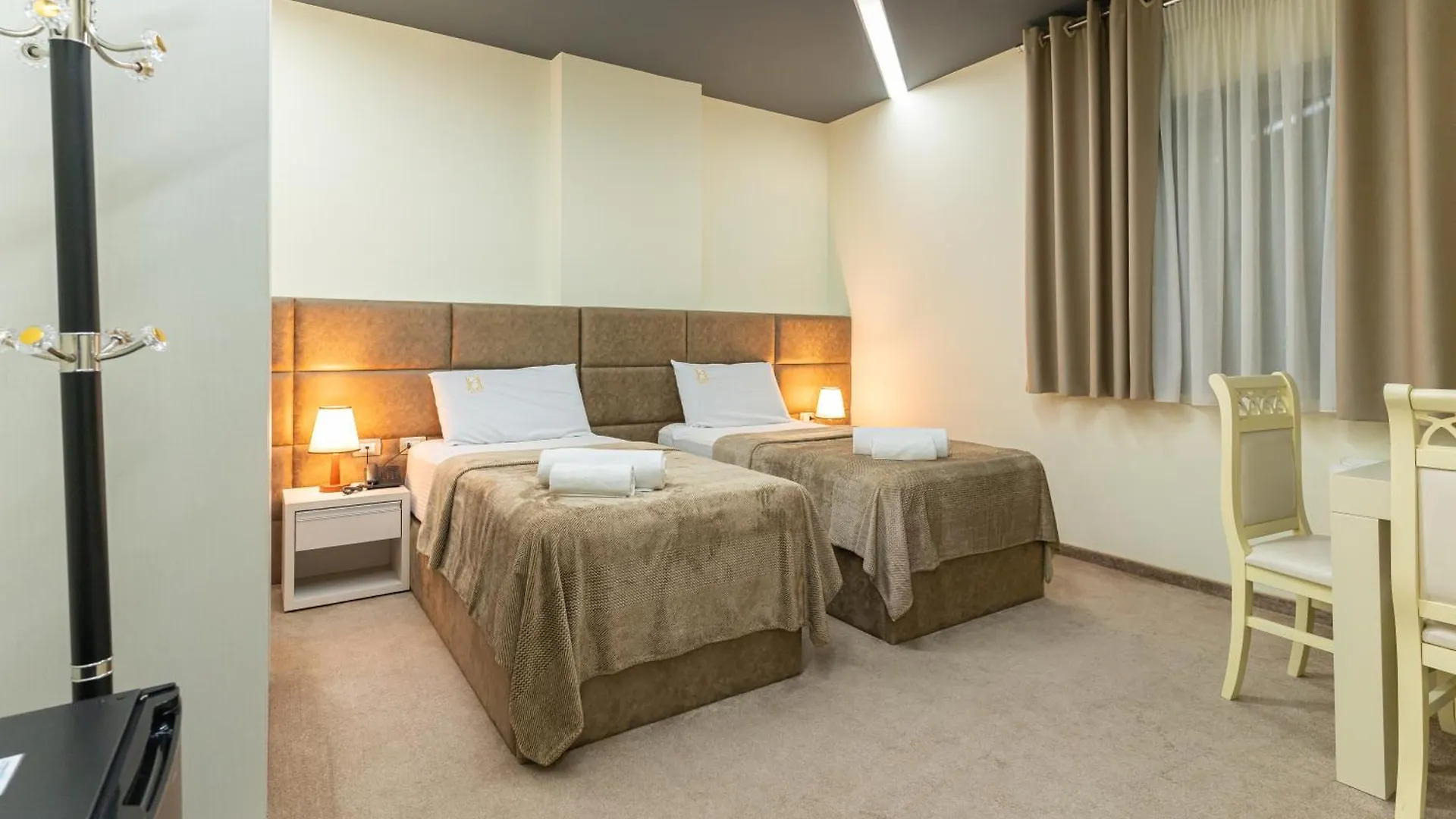 Alko Hotel Shkodër 4*,