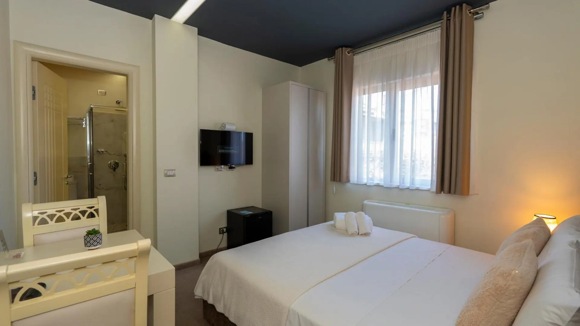 ****  Alko Hotel Shkoder Albania