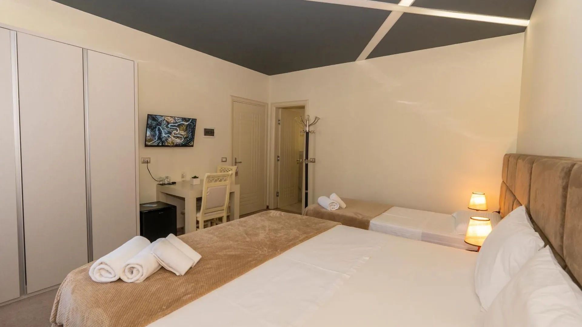 Alko Hotel Shkoder 4*,  Albania