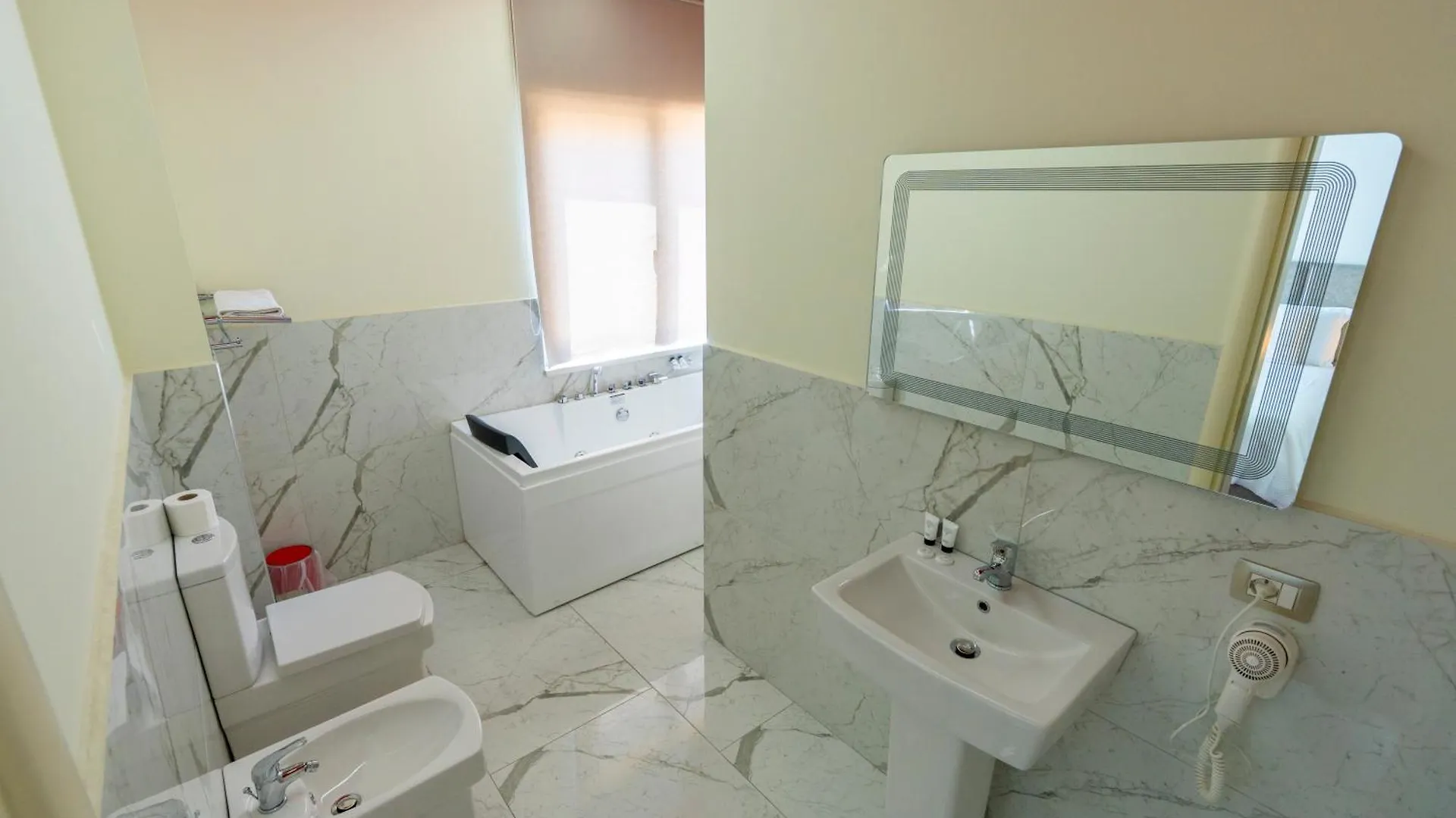 Alko Hotel Shkoder