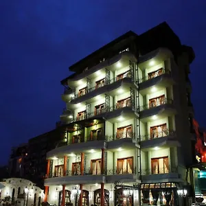 dinasty.hotels-in-tirana.com/